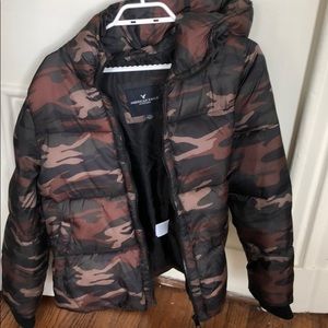 American Eagle camo down jacket. Women’s large